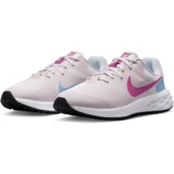 Nike Revolution 6 Next Nature Hardloopschoenen Kinderen - Pearl Pink/cosmic Fuchsia-cobalt Bliss DD1096-600 -Mode Schoenen nike revolution 6 next nature big kids running shoe pearl pink cosmic fuchsia cobalt bliss dd1096 600 2 1415209