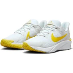 Nike Star Runner 4 Schoenen Voor Kinderen - Summit White/optimum Yellow-vivid DX7615-101 -Mode Schoenen nike star runner 4 kids shoes summit white optimum yellow vivid dx7615 101 4 1535426