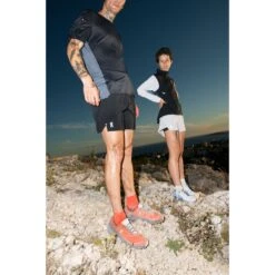 On Running On Cloudventure Trail Hardloopschoenen - Flare & Mulberry -Mode Schoenen on cloudventure running shoe flare mulberry 10 1028400
