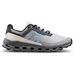 On Running On Cloudvista Dames Trail Hardloopschoenen - Alloy & Black -Mode Schoenen on cloudvista women trailrunning shoe alloy black 5 1459924