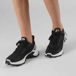 Salomon Alphacross Blast Junior Trail Running Shoes Kids - Black/white/black -Mode Schoenen salomon alphacross blast junior trail running shoe black wht black 04 844844